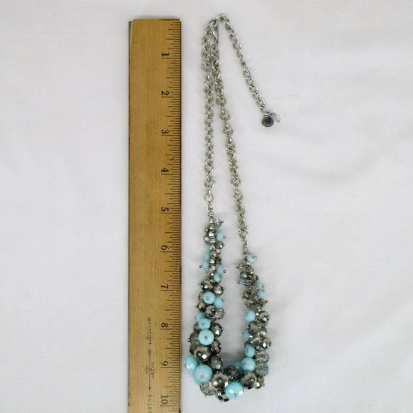 Sparkling Aqua and Iridescent Beautifully Faceted Beaded Necklace by Vera Wang - Picture 4 of 5
